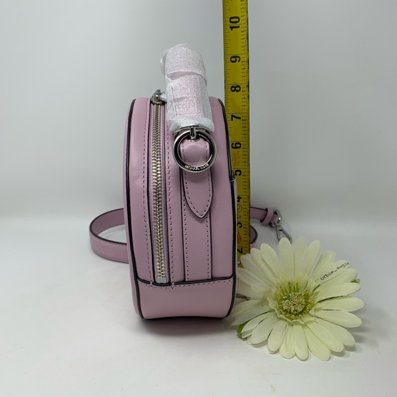 Michael Kors Delaney Medium TH Canteen Messenger - Picture 3 of 10